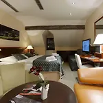 غراند فندق 4*