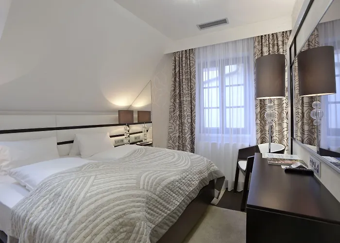 Отель Grand 4*